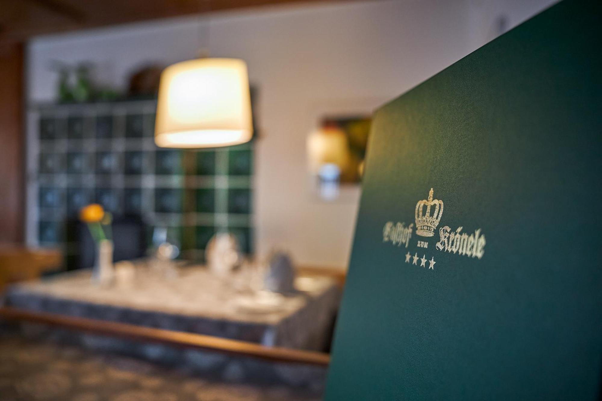לוסטנאו Hotel Gasthof Kroenele מראה חיצוני תמונה