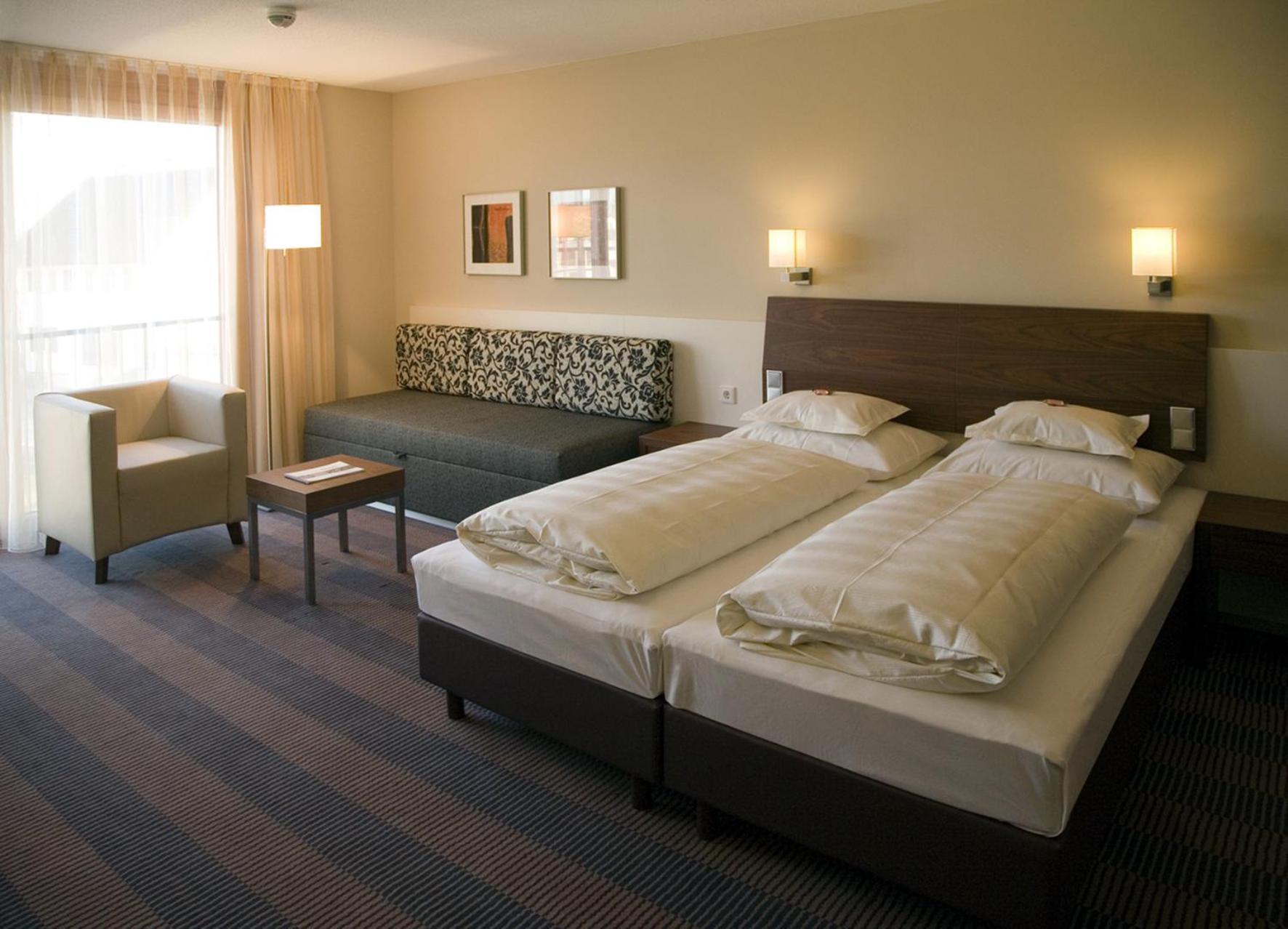 לוסטנאו Hotel Gasthof Kroenele מראה חיצוני תמונה